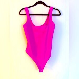 Good American Scuba Modern Tank Bodysuit in Knock Out Pink001